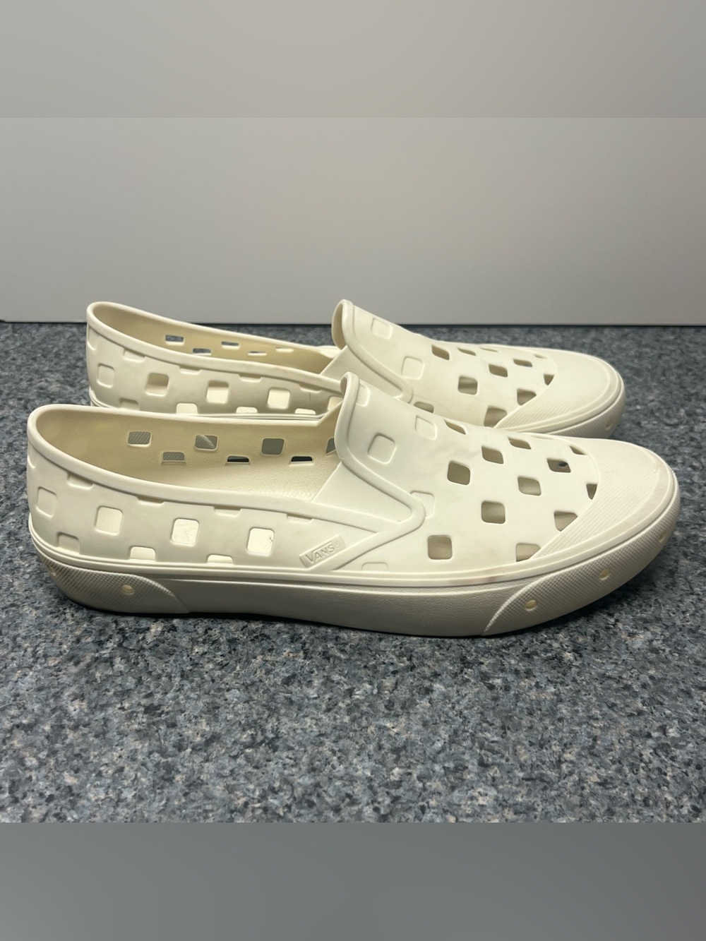 Vans Off The Wall Trek Marshmallow Rubber Slip On Water Shoes | Men’s Size 13
